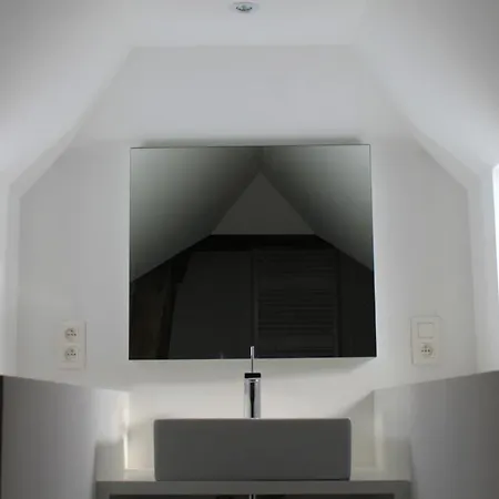 Hotel Chateau De Grandvoir 3*