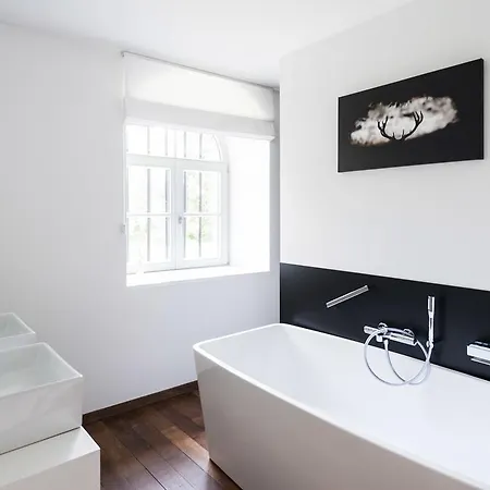 Hotel Chateau De Grandvoir 3*