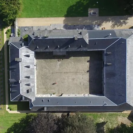 Otel Chateau De Grandvoir Neufchâteau